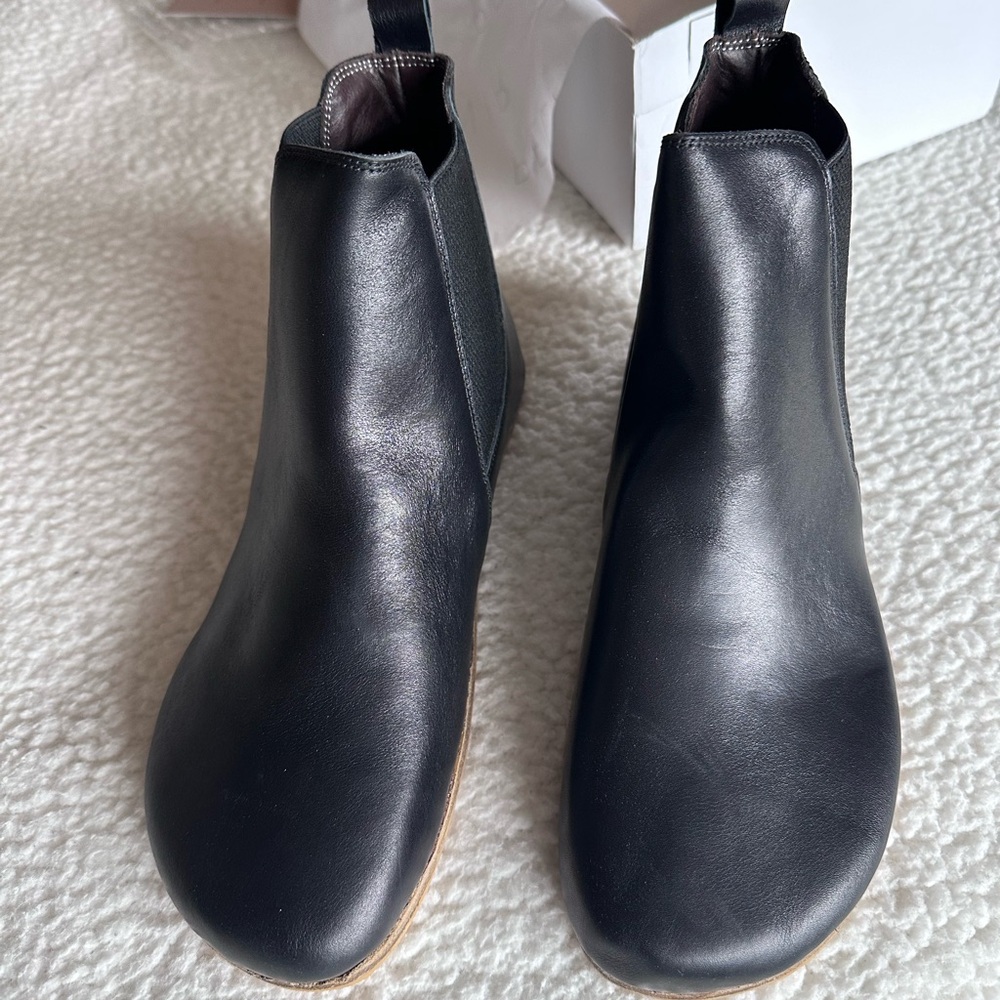 Black Pelanir Chelsea Boots EU 39